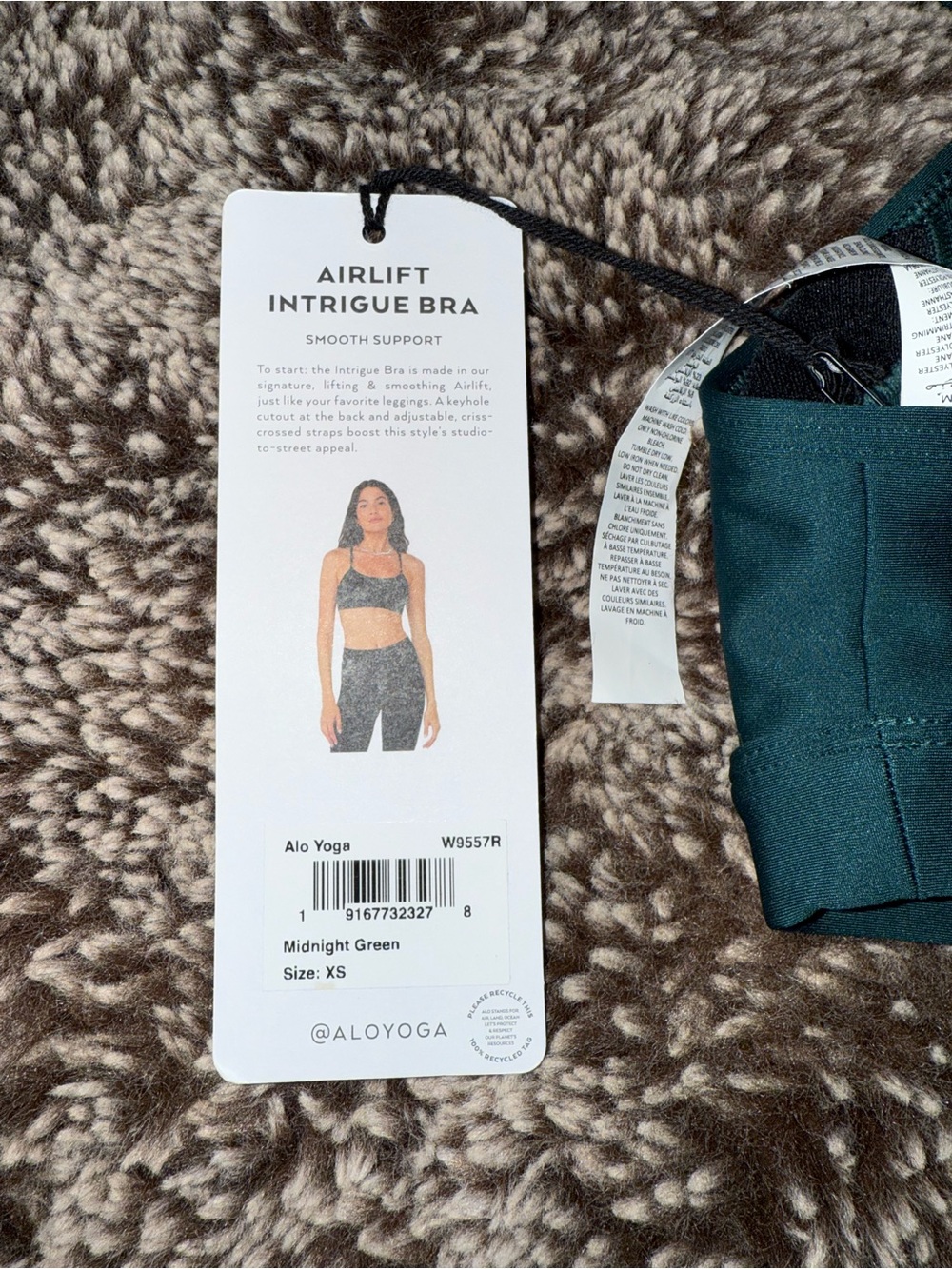 ALO Yoga Airlift Intrigue Bra in Midnight Green - Picture 3 of 5